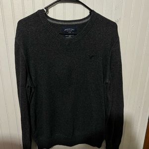 American Eagle sweater. Size M
